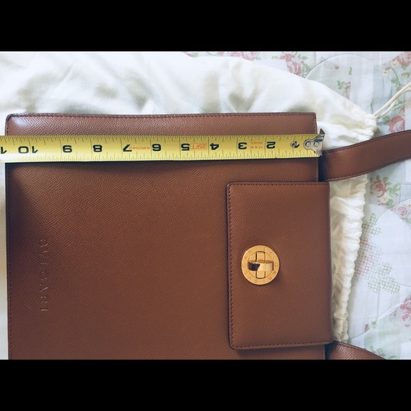 BULGARI 💯% authentic honey brown leather handbag - Picture 5 of 8